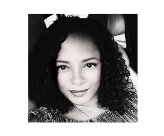 IMAGE OF JASMIN LEER IN BLACK AND WHITE